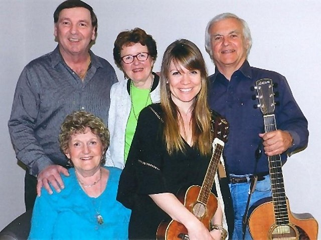 The cast of the Legendary Icon Series: Wayne Robinson, Beth McMaster, Kate Suhr, Bob Trennum, and Gillian Wilson (seated)