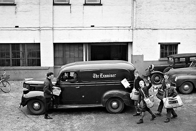 Peterborough Examiner carrier boys, 1945 (photo: Trent Valley Archives)