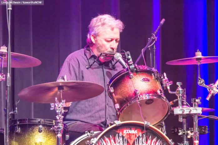 Al Black performing at Love For Lydia, a fundraising concert for his granddaughter (photo: Linda McIlwain / kawarthaNOW)