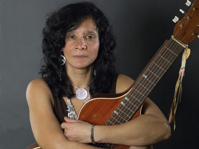 Accomplished songwriter, blues/slide guitarist and activist Pura Fé (photo: Patricia de Gorostarzu) 