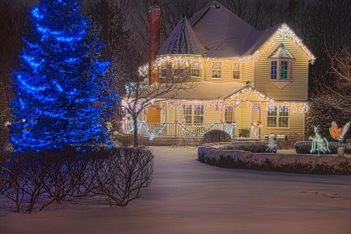 One of the spectacularly decorated homes on Old Scugog Road in Bowmanville (photo: Steven H. O. Jones)