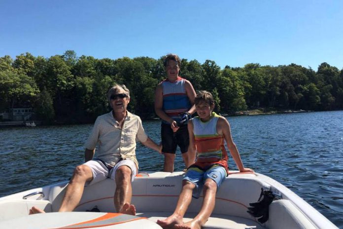 Geoff Taber with his two teenage sons Scott and Andrew on Stoney Lake in September 2016 (photo: Jacquie Gardner / Facebook)