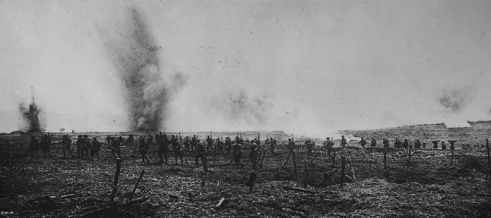 Canadians soldiers advancing through German wire entanglements at Vimy Ridge in April 1917 (photo: Canadian Department of National Defence/Library and Archives Canada/PA-001087)