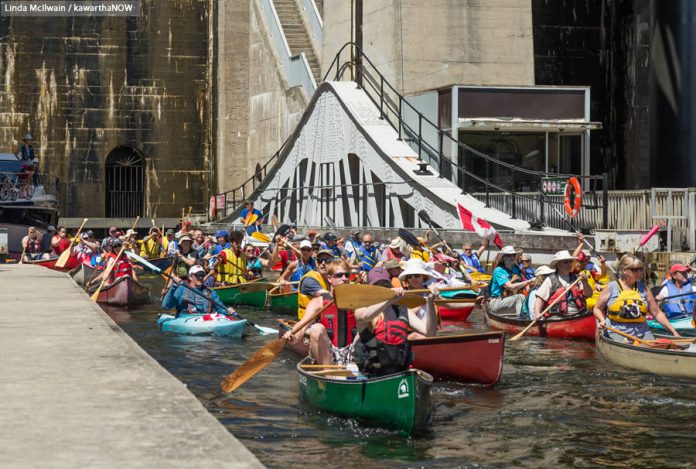 Paddlers entering one the lower chamber ("tub") at the Peterborough Lift Lock. (Photo: Linda McIlwain / kawarthaNOW)