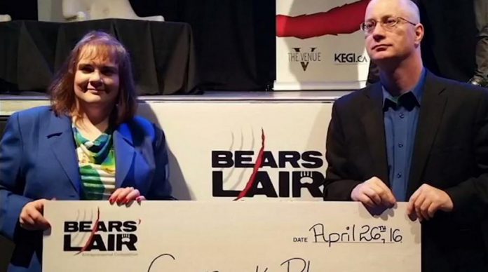 Sheryl Loucks and David Winter, co-founders of Canuck Play Inc., at the 2016 Bears' Lair Entrepreneurial Competition. (Photo: Innovation Cluster)