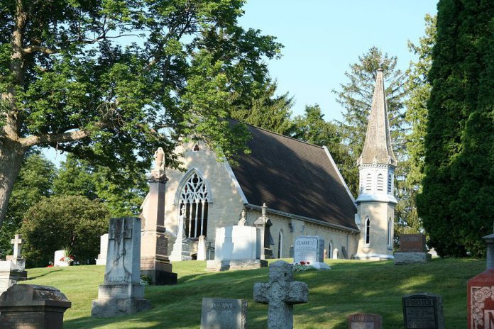 Little Lake Cemetery (photo: Michael Hurcomb)