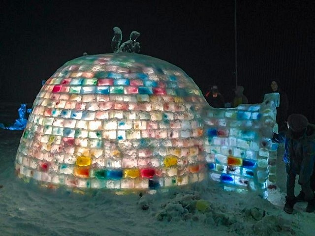 For the second year in a row, Carolyn Amyotte coordinated the building a coloured igloo in Aplsey. The 2015 Rainbow Igloo was featured at the Apsley Winter Carnival on February 21st and Amyotte and three fellow parents slept overnight in the igloo in March to raise funds for literacy resources for Apsley-area students.