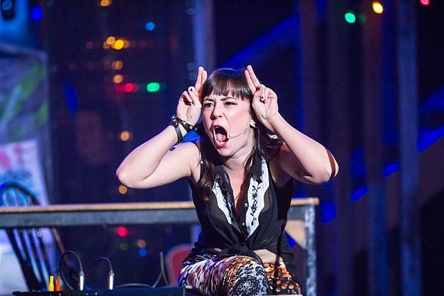 Hannah Bailey as Maureen Johnson gets the crowd to chant "Moo" as she performs "Over the Moon" (photo: Linda McIlwain / kawarthaNOW)