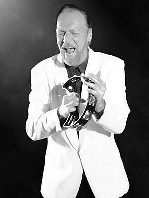 Phil Marshall was known as “Mr. Deluxe” because of his trademark white tuxedo