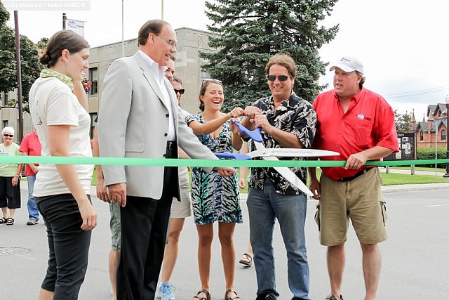 Peterborough Mayor Daryl Bennett and DBIA Executive Director Terry Guiel participated in a ribbon-cutting ceremony officially launching Peterborough Pulse (photo: Linda McIlwain / kawarthaNOW)