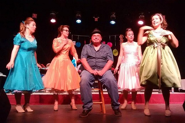 kawarthaNOW theatre reviewer Sam Tweedle discovers that "The Marvelous Wonderettes" is truly an interactive musical (photo: Christine Flanagan)