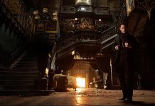 Don't be misled by the trailers: "Crimson Peak" is a gory tale of gothic romance rather than a traditional horror film