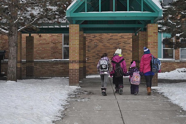 Children who walk, bike, or ride a scooter to school get approximately 10-40 minutes more activity each day. In Peterborough, Car Free School Days encourages elementary school students to shift to active modes of transportation once a week, on Wednesdays.