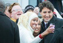 A large crowd greeted Prime Minister Justin Trudeau when he arrived at the Masjid Al-Salaam mosque in Peterborough (photo: Linda McIlwain / kawarthaNOW)