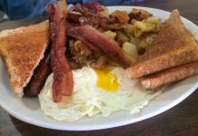 Washboard Hank's breakfast at the Lock Street Diner featured perfectly cooked yellow yolked eggs (photo: Eva Fisher / kawarthaNOW)