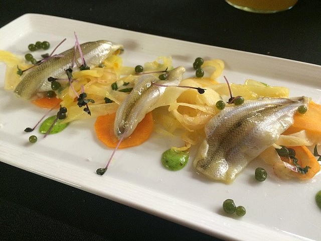 Smelt ceviche with saffron, wild leek aioli, basil pearls and pickled vegetables (photo: Eva Fisher)