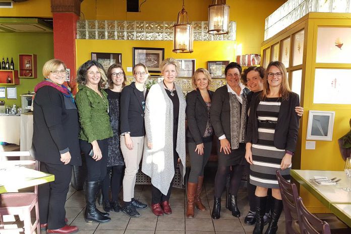 Social networking in real life: Lisa Clarke, Marilyn Burns, Meredith Dault (from Informed Opinions), Alissa Paxton, Jane Fisher Ulrich, Jennifer Cureton, Jeannine Taylor, Ann Douglas, and Sandra Dueck (photo: kawarthaNOW)