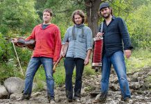 De Temps Antan is a trio of virtuouso musicians from Quebec: André Brunet, Éric Beaudry, and Pierre-Luc Dupuis (publicity photo)