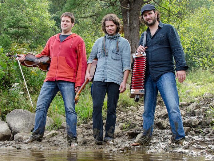 De Temps Antan is a trio of virtuouso musicians from Quebec: André Brunet, Éric Beaudry, and Pierre-Luc Dupuis (publicity photo)