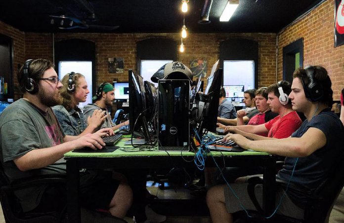 Gamers in action at Retro's eSports Bar in downtown Peterborough. (Photo: Retro's eSports / Facebook)