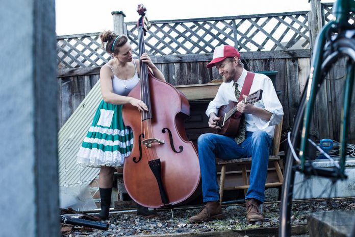 BC-based folk duo Chicken-Like Birds (Jasmin Frederickson and Ari Lantela) performs country blues, ragtime, and swing at The Garnet in Peterborough on Friday, September 1. (Photo: Kale Beaudry)