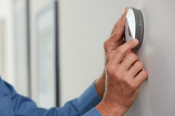 Owners and renters of detached, semi-detached, town and row homes can register to have a new smart thermostat installed. (Photo: Green Ontario Fund)