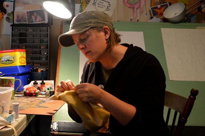 On Saturday afternoon, visual artist and puppet maker Kelly Kirkham will present "Chick'n Fish Puppet School". 