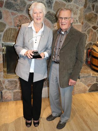 Aileen and Mike Dean were awarded a special Lifetime Achievement Award. (Photo: Kawartha Chamber of Commerce & Tourism)