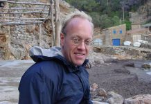 American journalist Chris Hedges, who spent nearly two decades as a foreign correspondent for mainsteam media before becoming a columnist for the progressive news and commentary website Truthdig, will deliver a public talk entitled "Writing As Resistance" at the Market Hall in Peterborough on November 20, 2017.