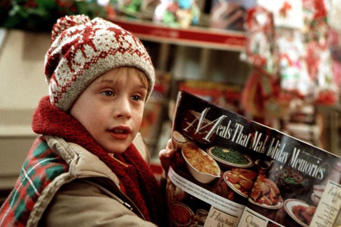 Macaulay Culkin as Kevin McCallister in the 1990 Christmas comedy "Home Alone". The PSO will be performing music composed for the film by John Williams at "Hollywood for the Holidays". (Photo: 20th Century Fox)