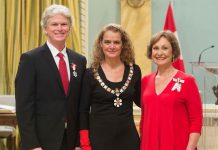 Brian Finley and Donna Bennett, Members of the Order of Canada, with Governor General Julie Payette. (Photo: Sgt. Johanie Maheu, Rideau Hall)