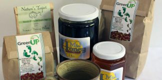 Instead of the traditional chocolates, cards, or flowers for Valentine's Day, why not treat your honey to some honey? The GreenUP Store sells locally sourced and sustainably harvested liquid and creamed clover and buckwheat honey from OtonaBEE Apiary, as well as other foods, jewellery, bath and beauty products, candles, and other eco-friendly items from more than 40 local artisans and crafters. (Photo: GreenUP)
