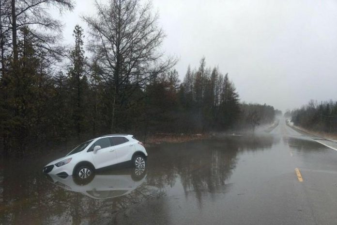 Flooding on Mount Horeb Road on February 20, 2018 resulted in the closure of the road between Highway 35 and Hillhead Road. Kawartha Conservation has issued a flood warning for the entire watershed, in effect until February 23, 2018. (Photo: City of Kawartha Lakes Police Service / Twitter)