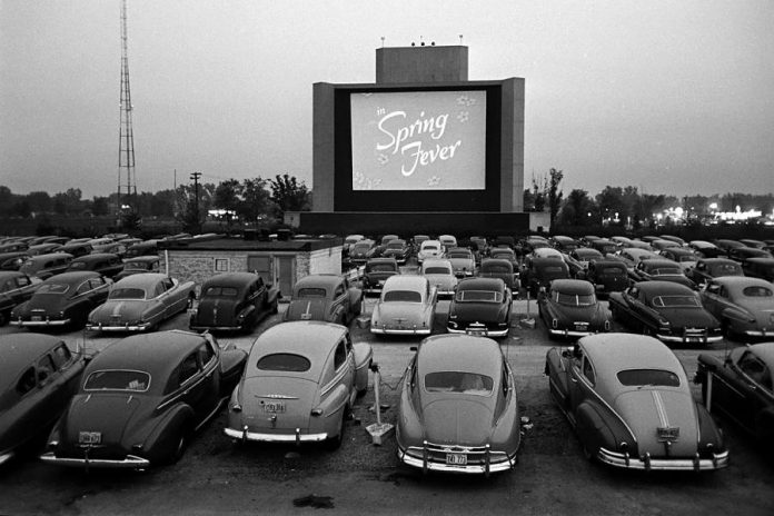 paramount drive in movie theatre