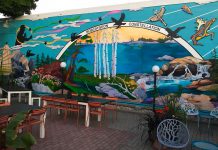 The "Bobcaygeon Constellation" mural by Fenelon Falls artist Penni Holdham that now adorns the wall of Foodland Bobcayehon facing the patio of Kawartha Coffee Co. (Photo: Kawartha Coffee Co. / Facebook)