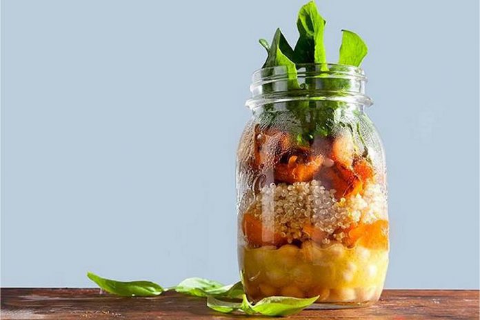 Jo Anne's Place Health Foods is offering a workshop on meal planning, with recipes including mason jar salad. (Photo: Jo Anne's Place Health Foods)