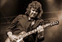 Florida-born bluesman Sean Chambers, named one of the top 50 blues guitarists of the last century by Guitarist magazine in the UK, is performing at the Dominion Hotel in Minden on Monday, August 13.