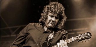 Florida-born bluesman Sean Chambers, named one of the top 50 blues guitarists of the last century by Guitarist magazine in the UK, is performing at the Dominion Hotel in Minden on Monday, August 13.