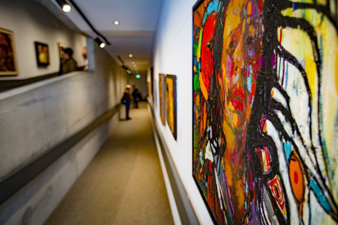  The Art Gallery of Peterborough offers regular exhibitions throughout the year, including works from its 1,400 item permanent collection featuring both Canadian and Indigenous artists.