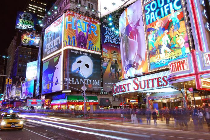 "Art For Awareness Does Broadway" will feature numbers from a wide variety of Broadway favourites, including "Chicago", "Les Misérables", "Kiss of the Spider Woman", "Showboat", "James and the Giant Peach", "The Little Mermaid", and "Yentl". (Photo: Matt H. Wade at Wikipedia)