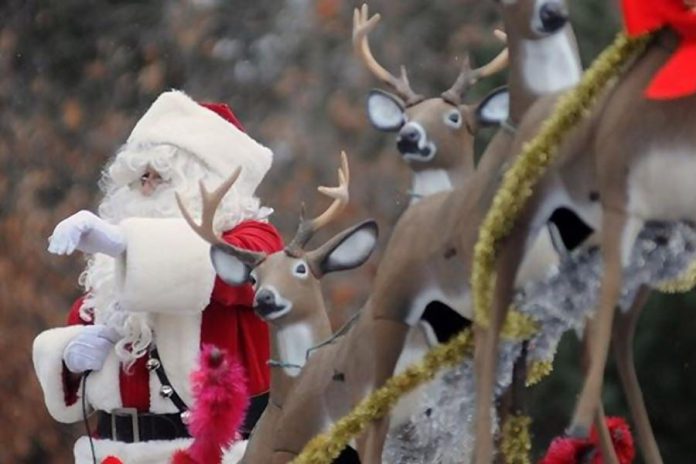 Santa comes to town on Sunday, November 18th when the Lakefield Lions Club presents the Lakefield Santa Claus Parade from 1 to 3 p.m. 