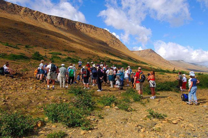 denure tours hiking