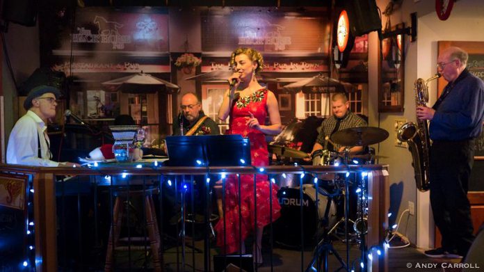 Marsala Lukianchuk and the Rob Phillips Trio, with Al Baggs at right on the sax, at The Black Horse, 2017. (Photo: Andy Carroll)