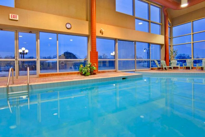 Who needs the ocean when you can swim in the beautiful saltwater pool at Holiday Inn Peterborough-Waterfront? (Photo: Holiday Inn Peterborough-Waterfront)