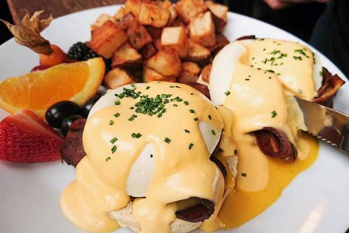 Nateure's Plate's new vegan brunch menu includes eggs benedict, artisanally created using entirely plant-based ingredients. (Photo: Nateure's Plate)