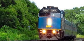 A Via Rail passenger train. (Photo: Magnolia677 / Wikipedia)
