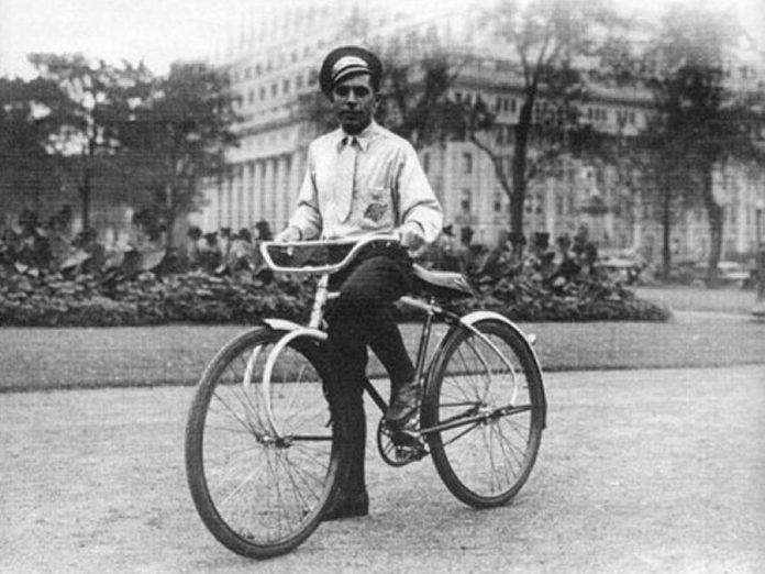 The CCM Flyte bicycle, introduced in 1936 and designed by company employee Harvey W. Pierce, was the only bicycle design for which Canada Cycle & Motor Ltd. sought a patent. The collector's item is one of the bicycles that will be on display during the 23rd annual Transportation Day Car & Motorcycle Show at Lang Pioneer Village Museum in Keene on July 14, 2019. (Public domain photo)