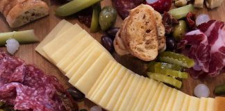 New Italian eatery and wine bar Bar Vita opened in downtown Peterborough on September 21st. They offer a variety of pastas and an appetizer selection including charcuterie platters. (Photo courtesy of Bar Vita)