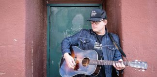 Winnipeg-based country-roots singer-songwriter Sean Burns performs with Ryan 'Skinny' Dyck at The Garnet on Saturday, October 5th, with special guests Diamond Dave & The Smoke Eaters. (Photo: Gabriel Thaine)