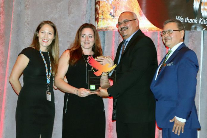 Curve Lake First Nation economic development officer Katie Young-Haddlesey (second from left) is presented with the Economic Development Officer of the Year Award at the Cando Conference in Gatineau, Quebec on October 30, 2019. Cando is an organization that promotes economic development in Indigenous communities across Canada. (Photo: Cando)